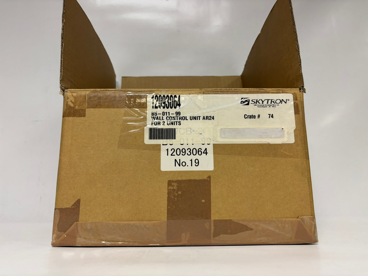 New Open Box SKYTRON Argos II Wall Control Unit AR-24 For 2 Units