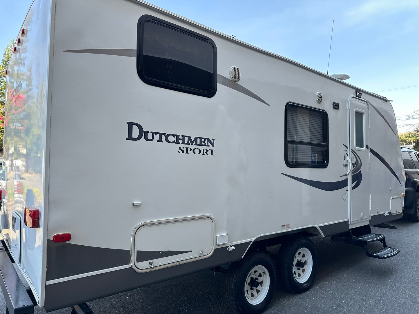 2012 Dutchmen Sport 185DB RV- Travel Trailer Sleeps 7 Person Cold AC