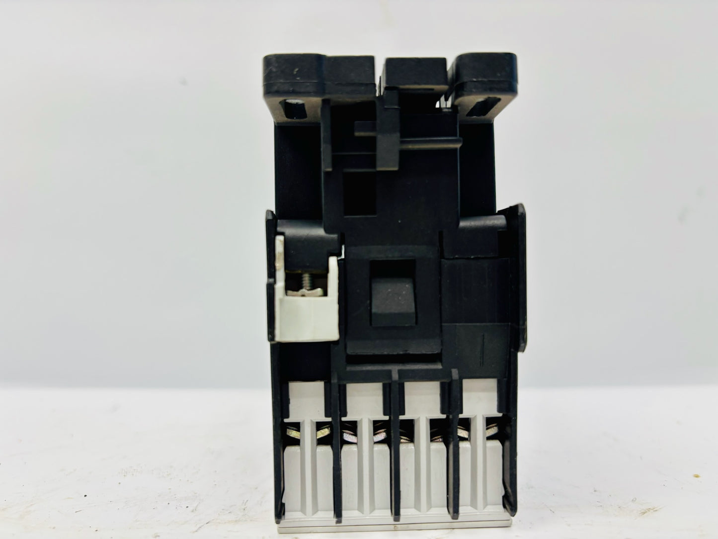 General Electric CL00A310T Motor Contactor
