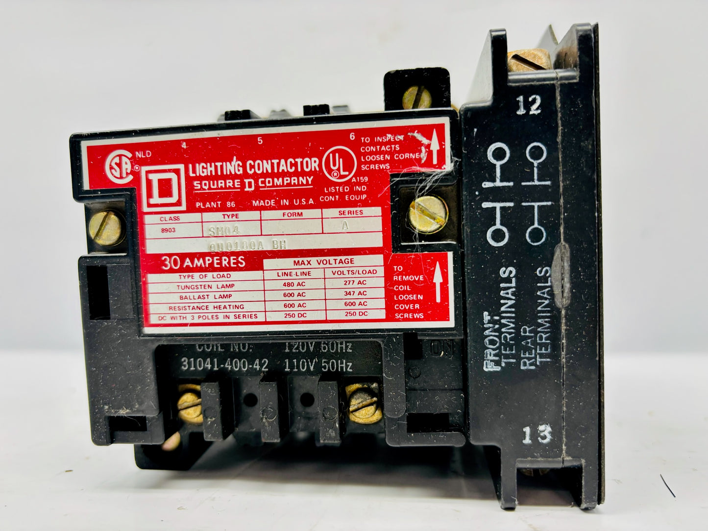 Square D 8903SM04 Multi‑pole Lighting Contactor (Black side plastic chipped/cracked)