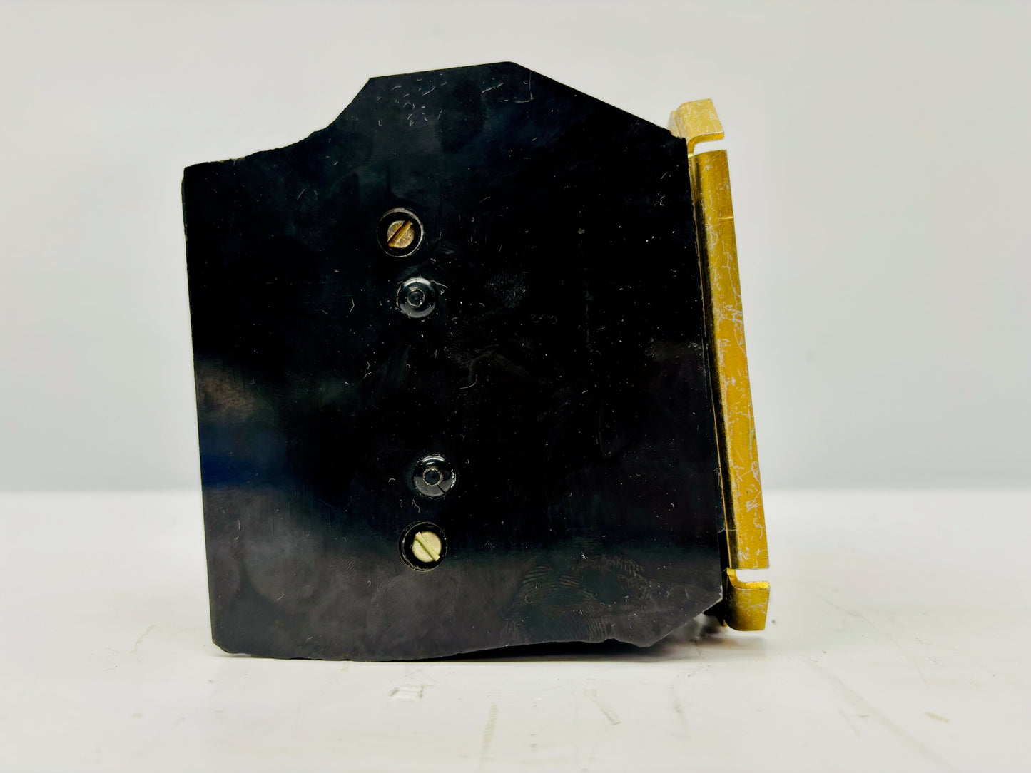 Square D 8903SM04 Multi‑pole Lighting Contactor (Black side plastic chipped/cracked)