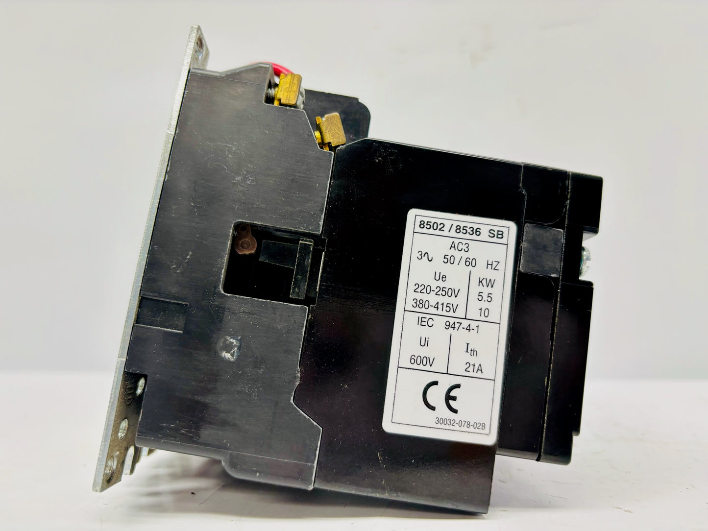 Square D 8536SB02H20S NEMA size 0 Three Pole Magnetic Motor Starter