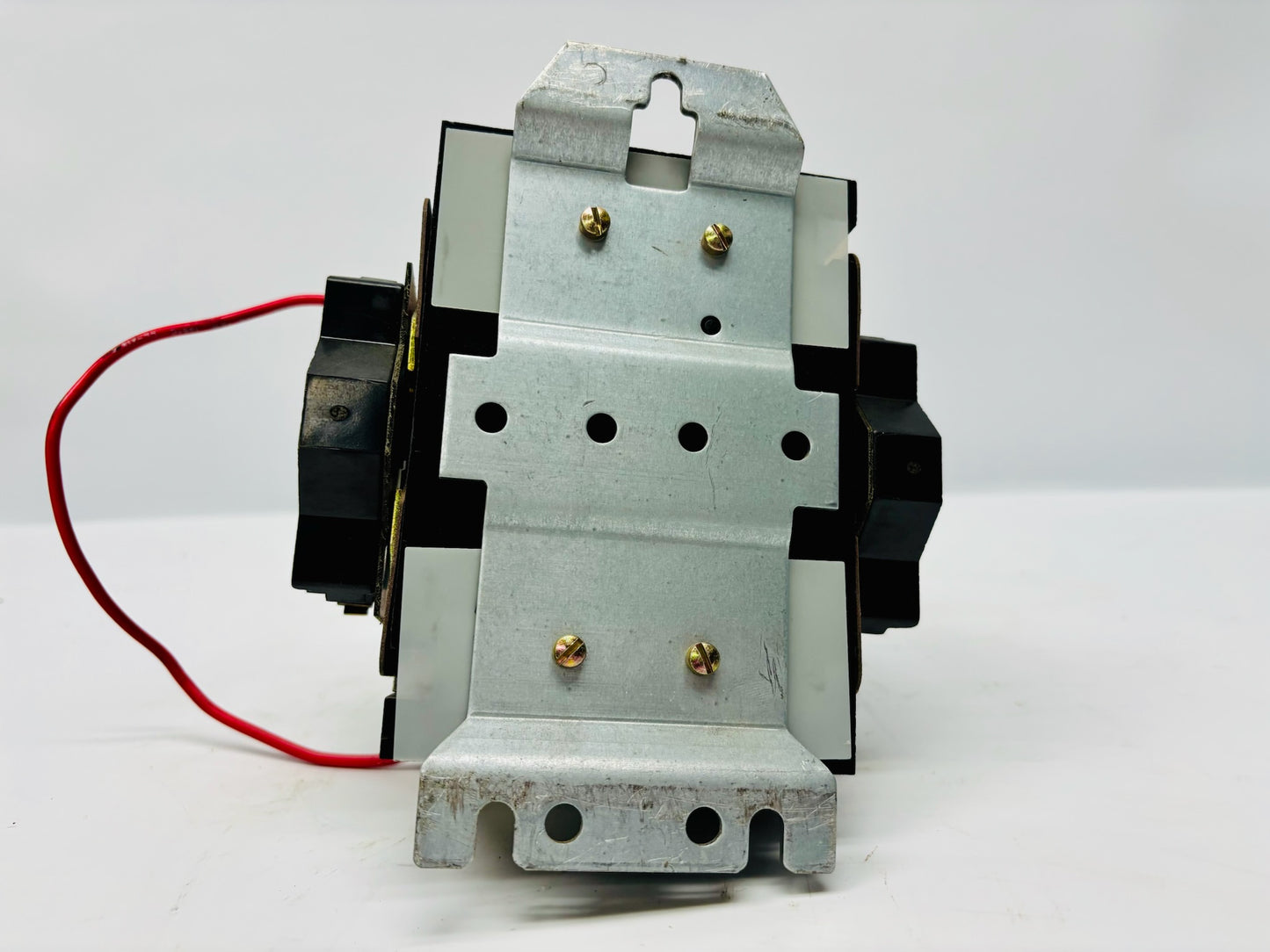 GE CR30500AADH Magnetic Motor Starter with CR305X146C Surge Suppressor