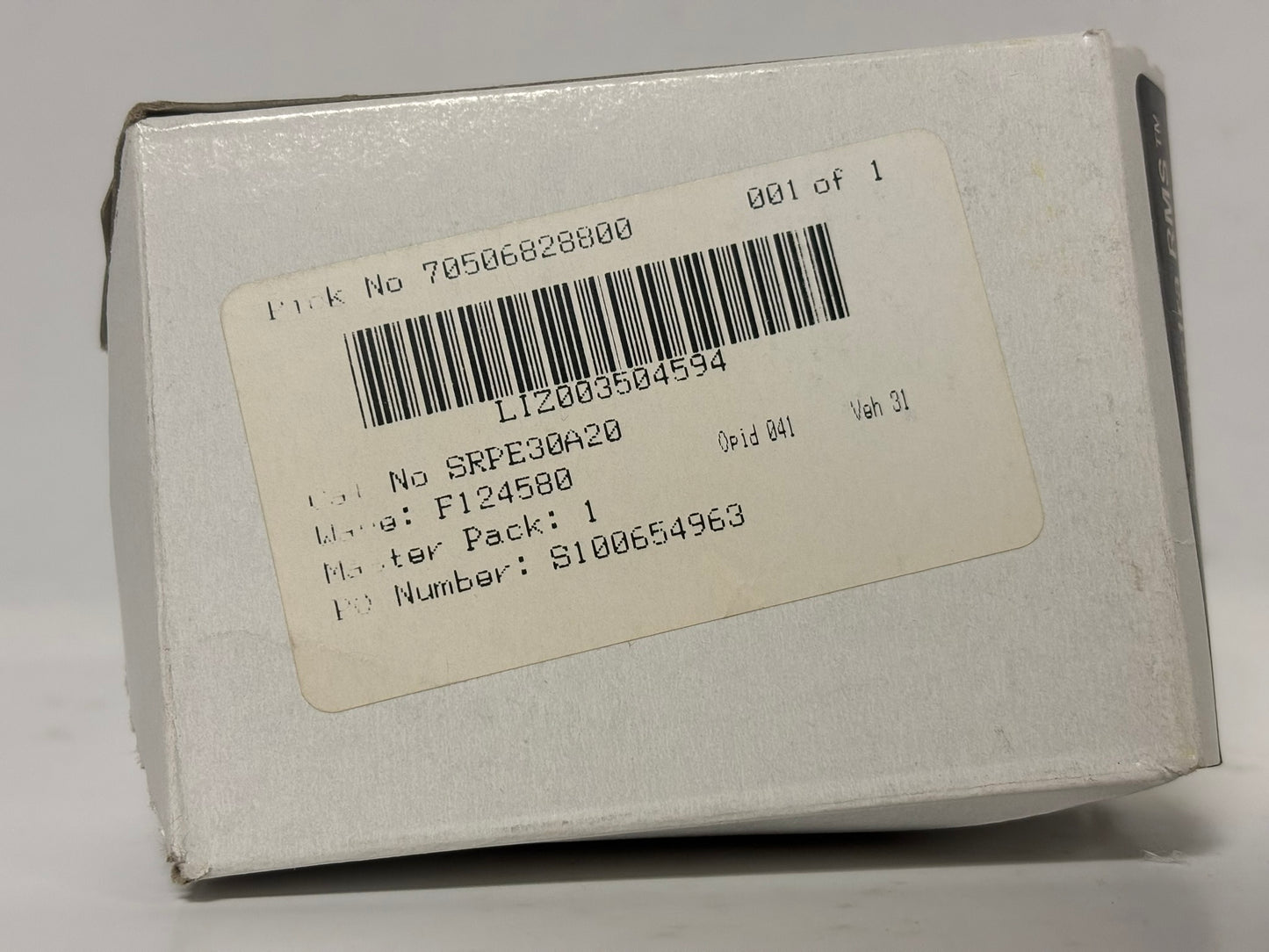New GE Spectra RMS SRPE30A20 Circuit Breaker Plugs - 20 AMP (Cosmetic Box)