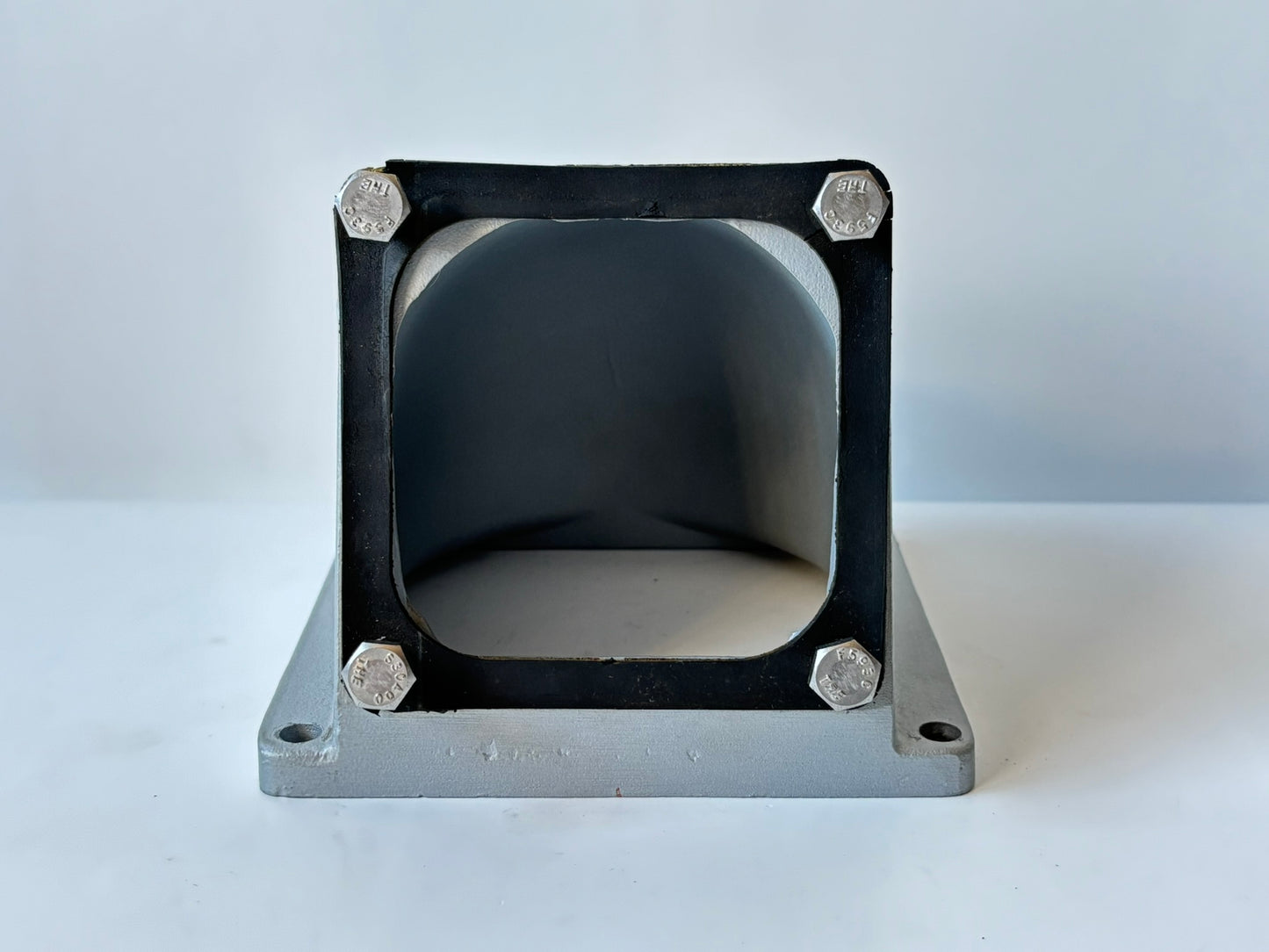 Hubbell BB601W Back Box, 15° Angle, 1¼" NPT Hub, 60A IEC