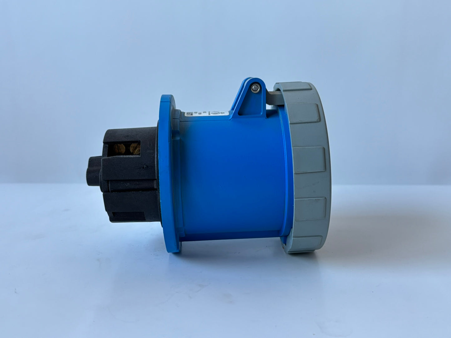 3 PK Leviton 460R9W 60A 3‑Phase Watertight Pin & Sleeve Receptacle
