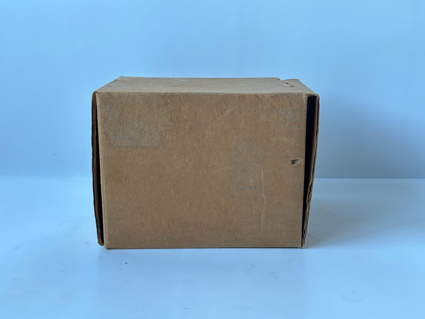 Hubbell HBL460R7W 60 A, 3‑Phase Delta, 480 V Watertight Receptacle