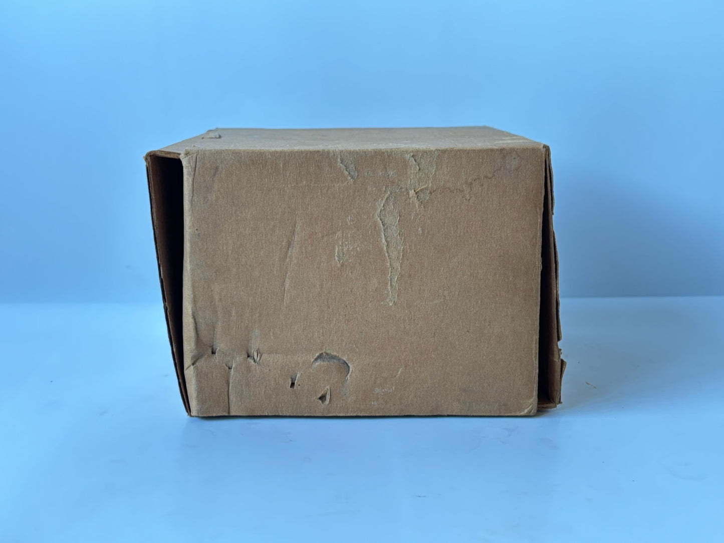Hubbell HBL460R7W 60 A, 3‑Phase Delta, 480 V Watertight Receptacle