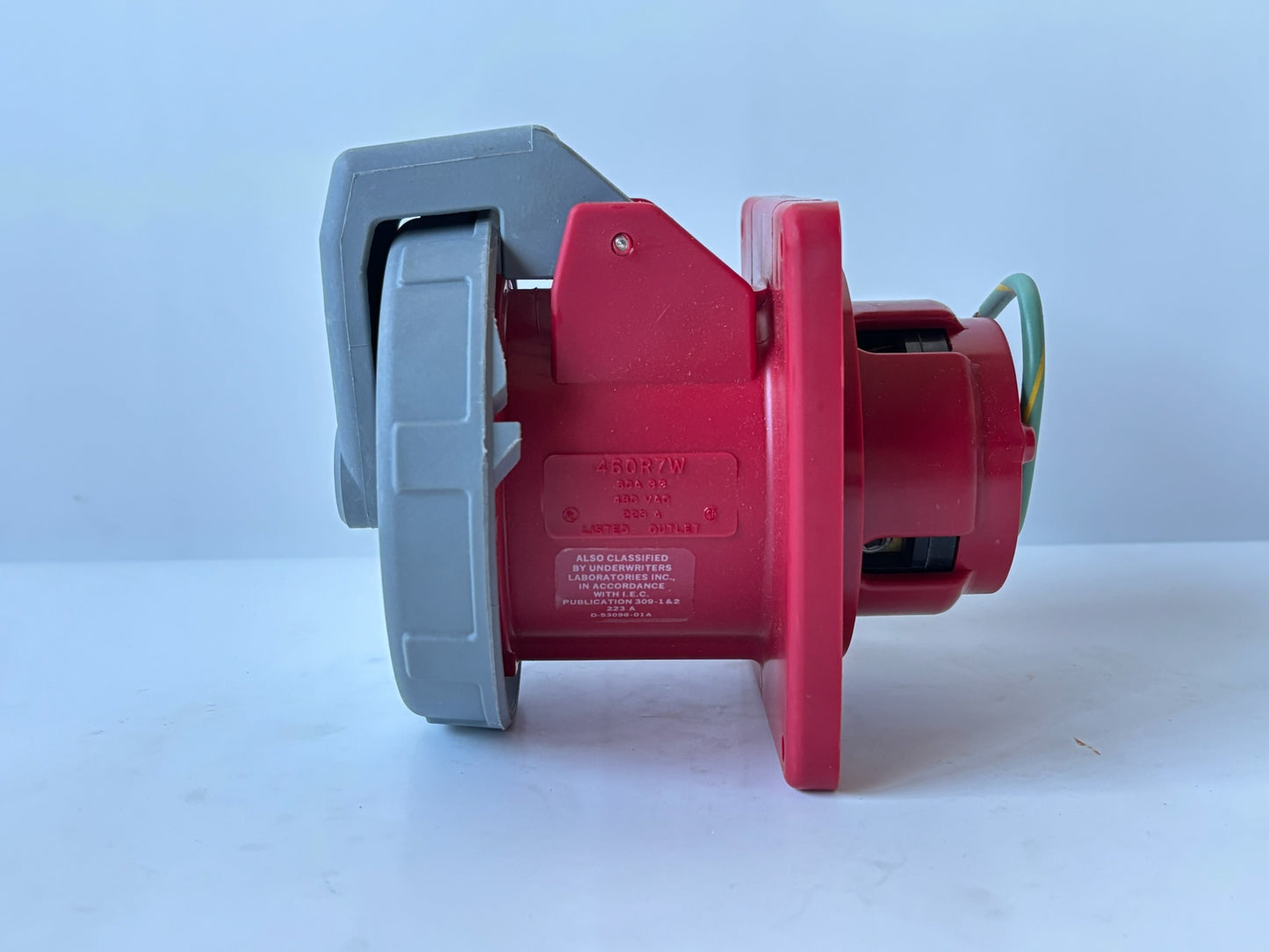 Hubbell HBL460R7W 60 A, 3‑Phase Delta, 480 V Watertight Receptacle