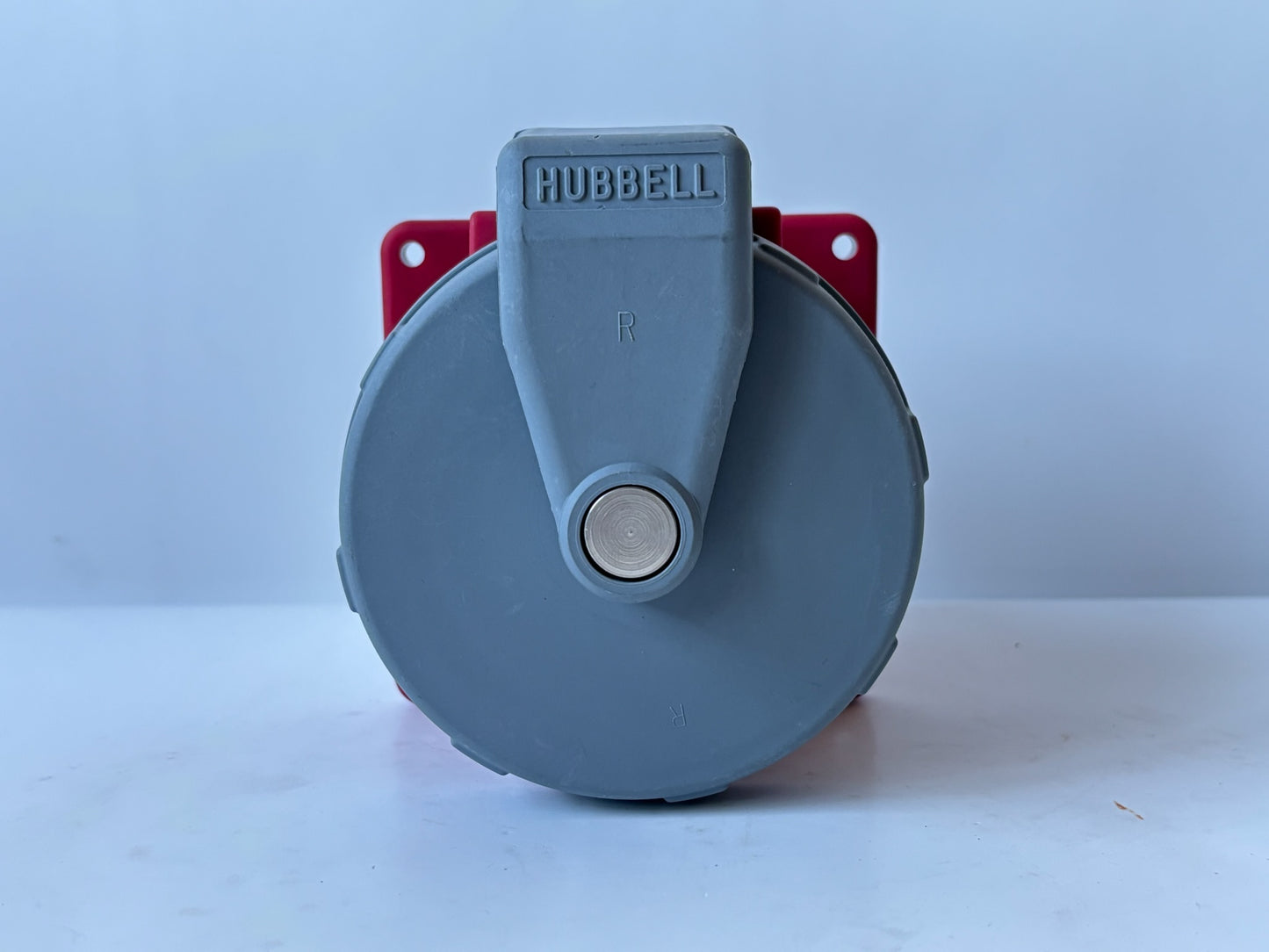 Hubbell HBL460R7W 60 A, 3‑Phase Delta, 480 V Watertight Receptacle