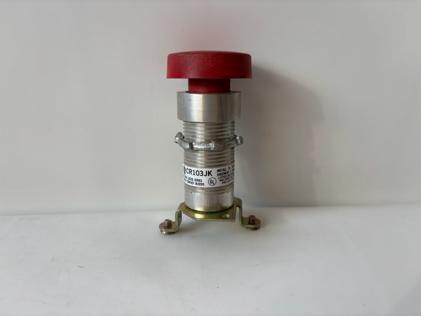 GE CR104PSM21A91 heavy Duty Oiltight 2 position Maintained Metal Lever