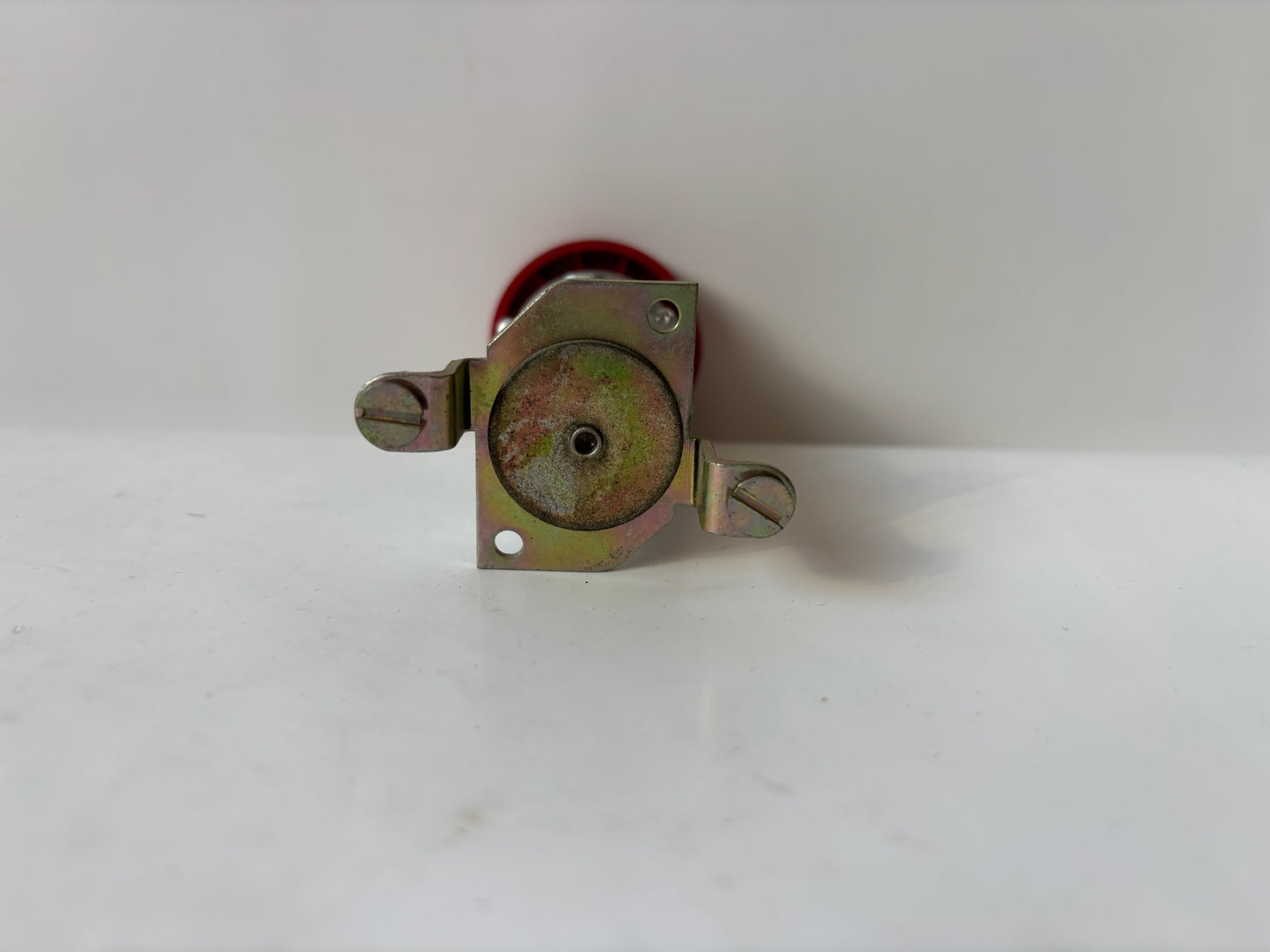 GE CR104PSM21A91 heavy Duty Oiltight 2 position Maintained Metal Lever