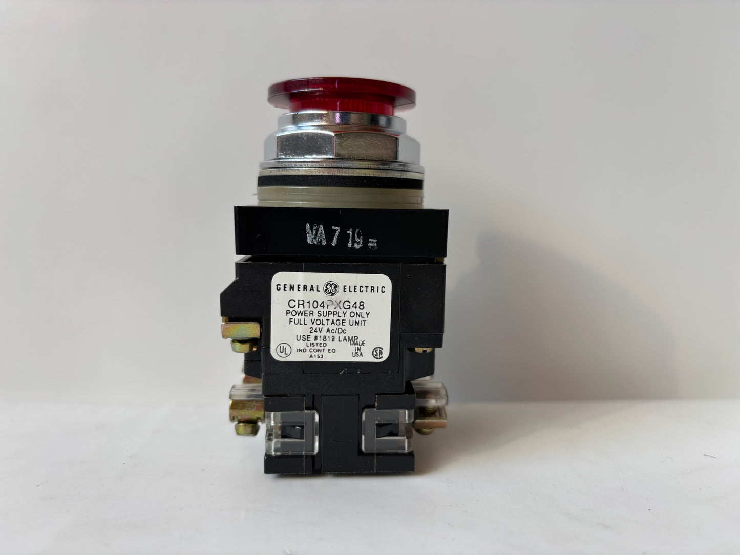 GE CR104PBL11R5C8 Illum Push Button Full 35mm Red Lens Mushroom Head