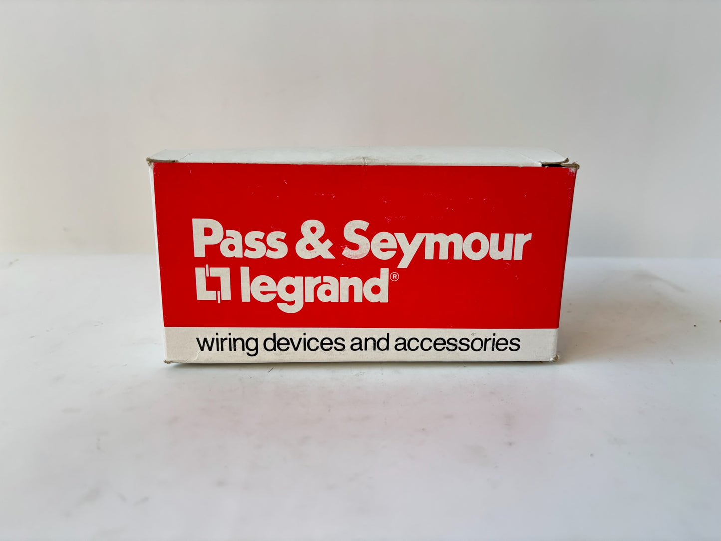 Legrand CS8364 50A 250V 3‑Phase Locking Connector, 3P4W, California Style