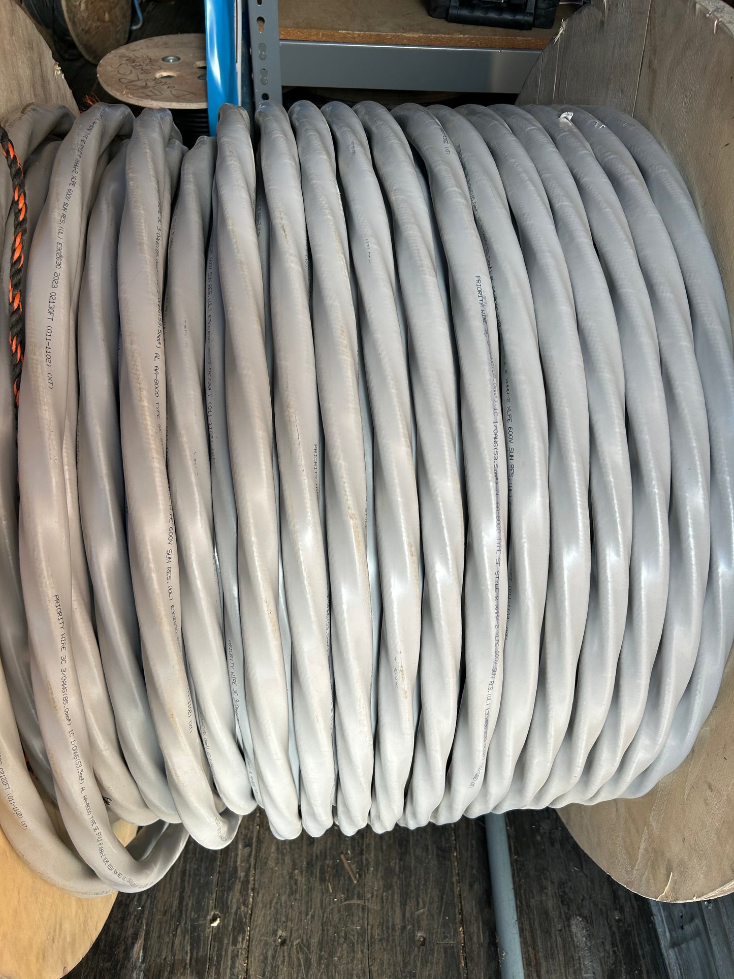 Priority Wire SER Cable, 3/0 X3, 1/0 ground 600V, Aluminum Con PVC Jacket 920 FT