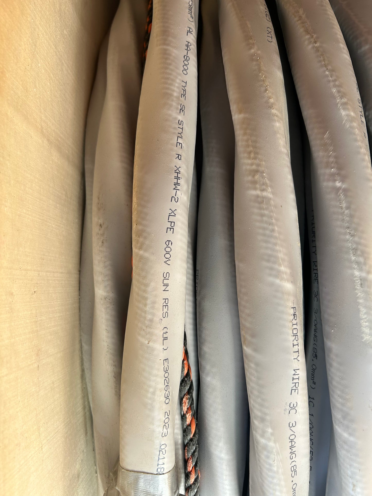 Priority Wire SER Cable, 3/0 X3, 1/0 ground 600V, Aluminum Con PVC Jacket 920 FT