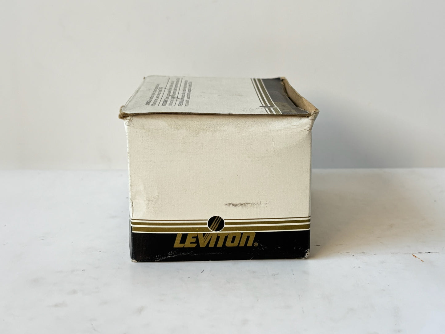Leviton 6808G-DAC 30A Toggle Switch, 250V AC, 20A Motor Starter, Non-Reversing