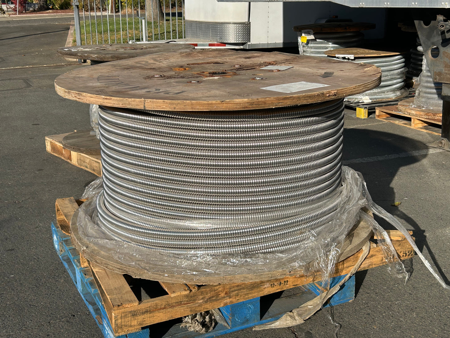 PRIORITY WIRE Type MC Insulated Conductor 3/0 x3, #4 Ground 600V XHHW-2 1000 FT