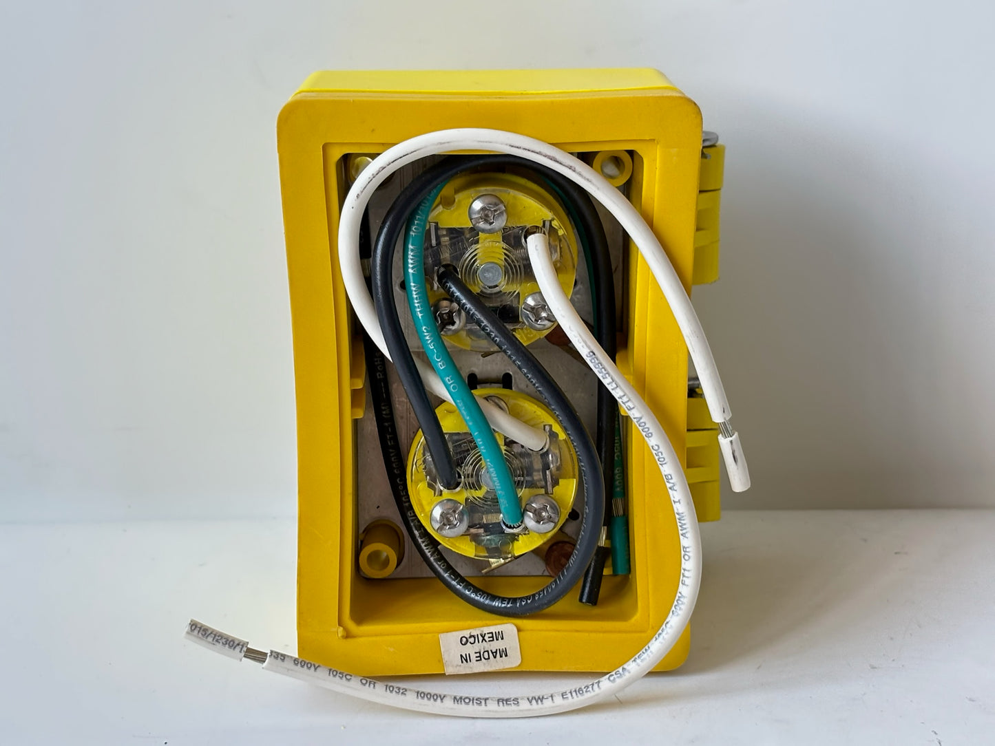 Eaton 60W33DPLX Arrow Hart 20A 125V Watertight Duplex Receptacle, Yellow