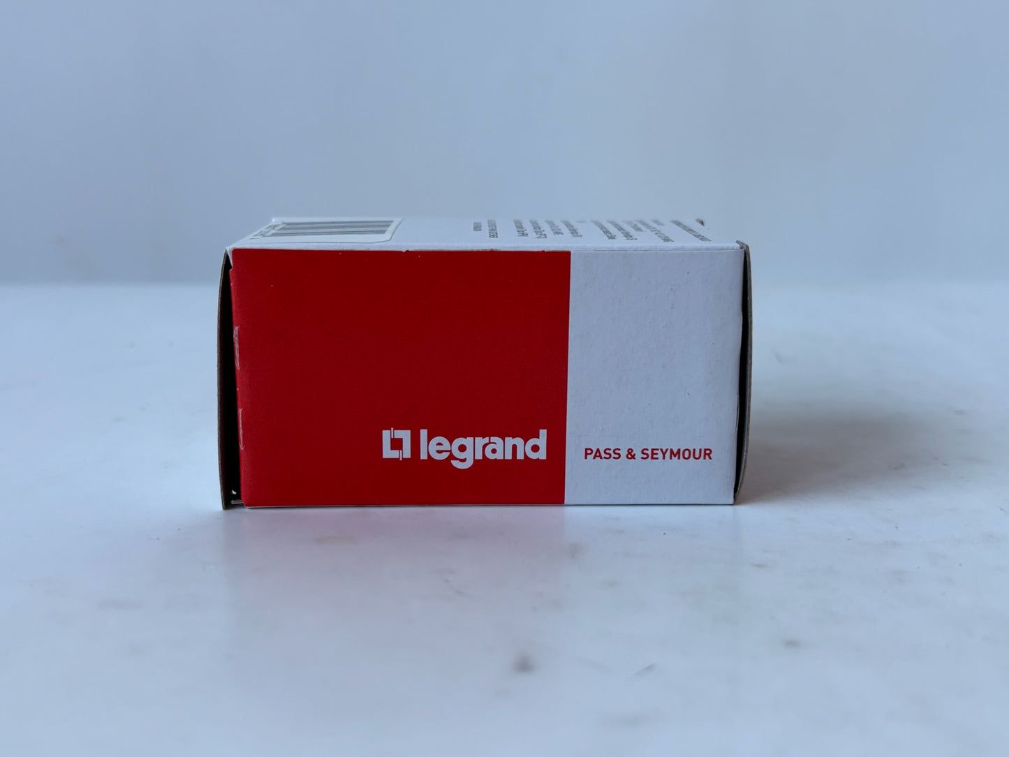 10 PK Legrand PS5965-GRY MaxGrip M3 Plug 15A 125V 2P3W Straight Blade, Gray