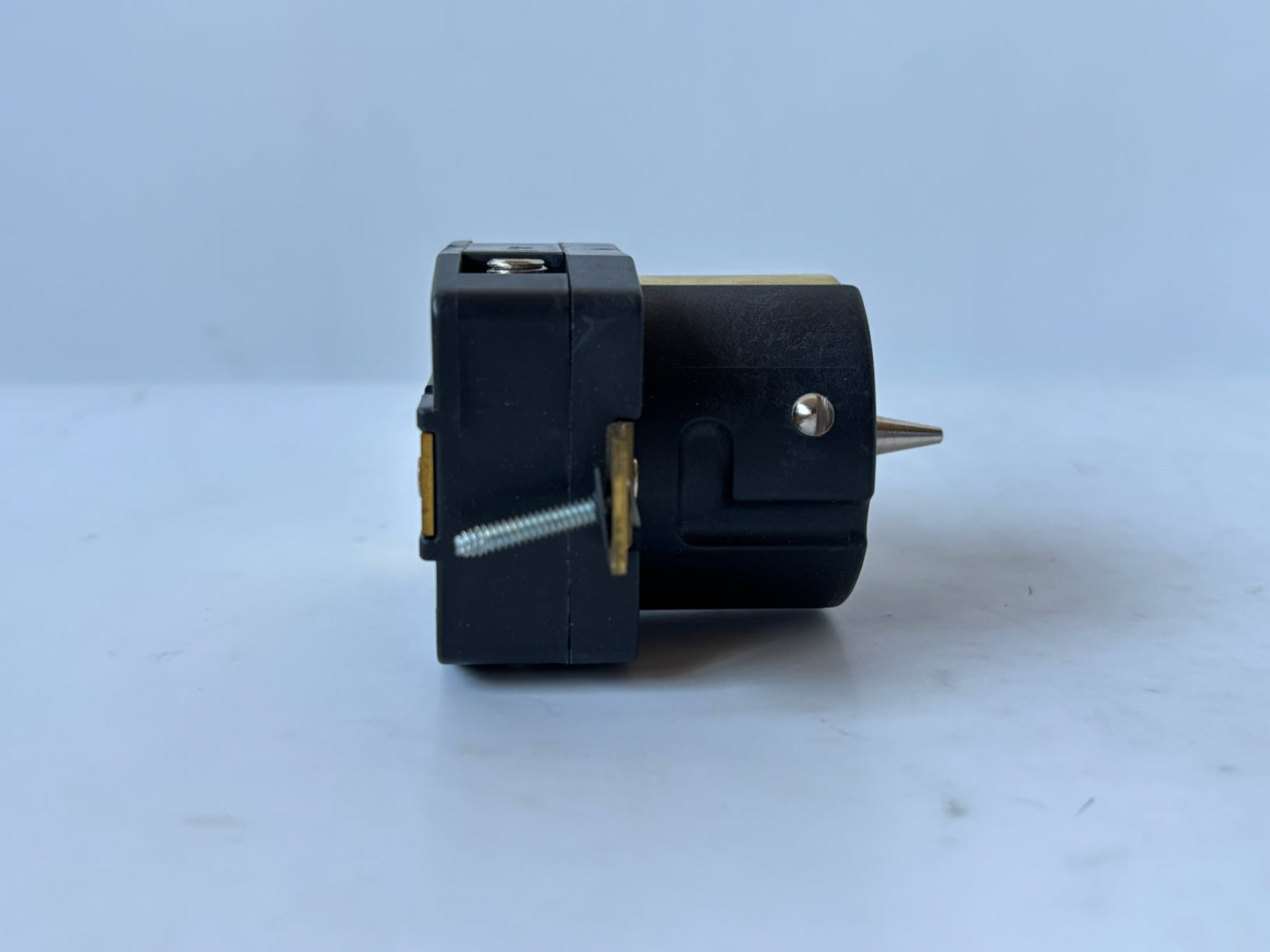 Leviton CS8369 50A 250V 3‑Phase Locking Receptacle (Flush‑Mount)