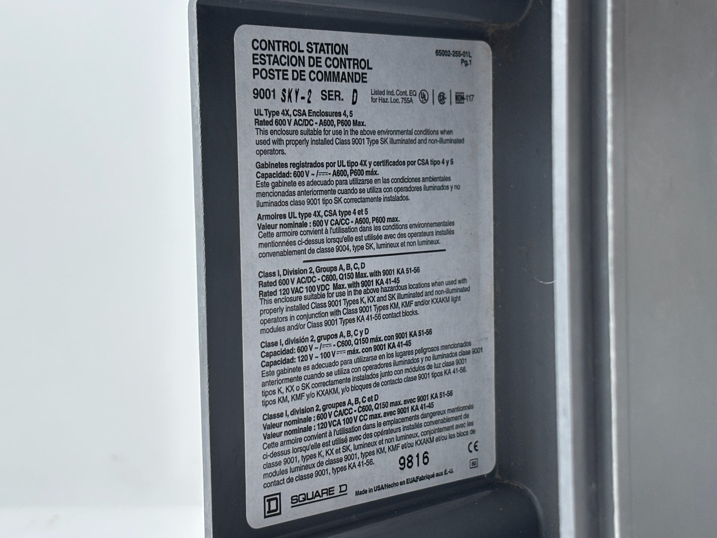 Square D 9001SKY2 2-Hole Control Station Enclosure, 30mm, NEMA Rated