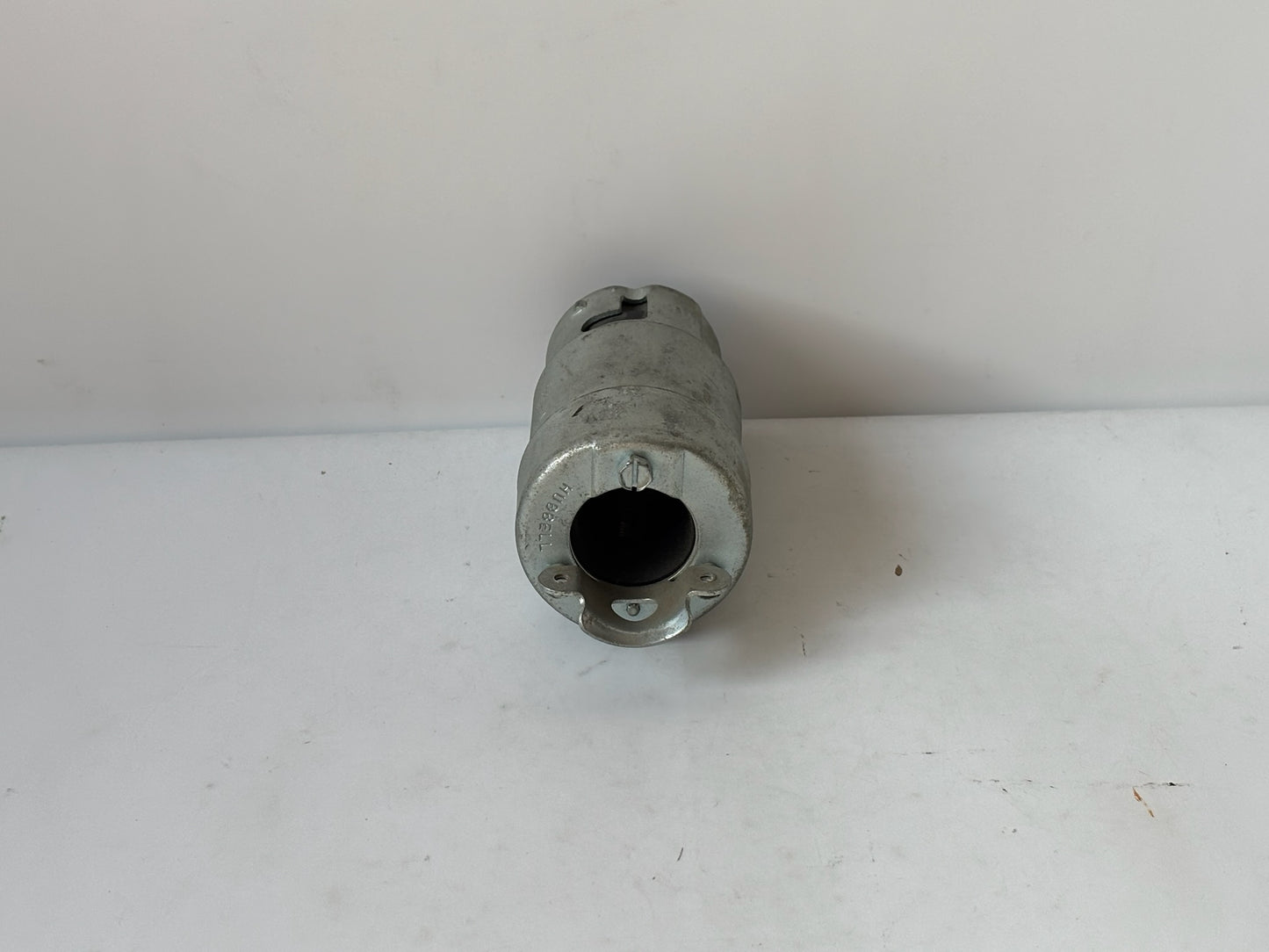 Hubbell 7764 Twist-Lock 50A 250V 30 Locking Connector Turn and Pull