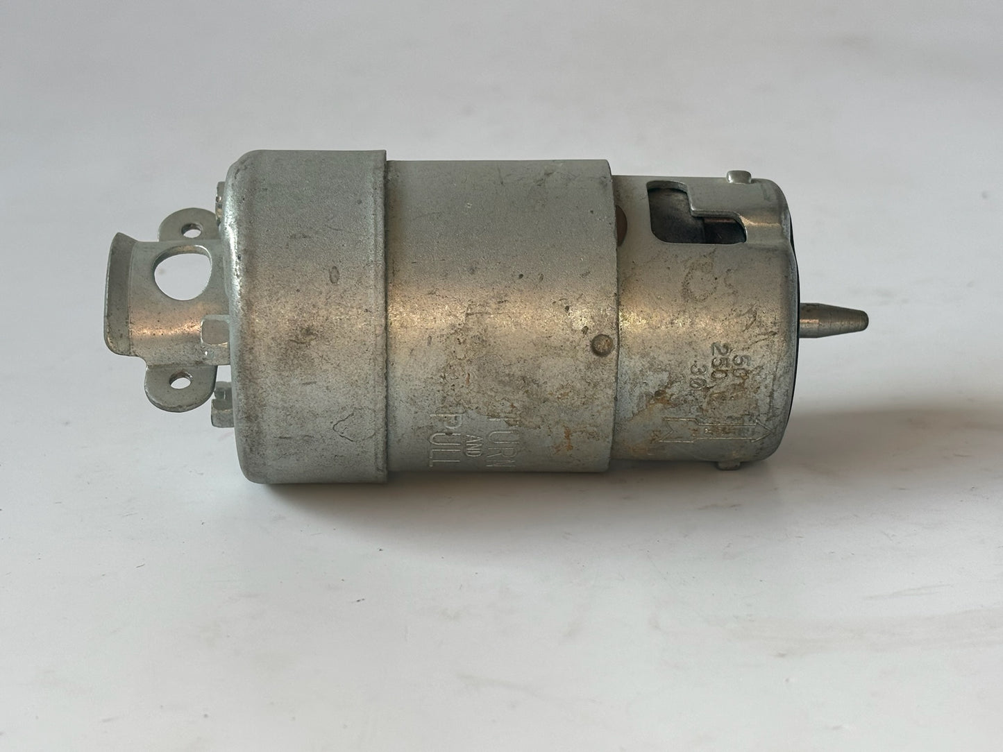 Hubbell 7764 Twist-Lock 50A 250V 30 Locking Connector Turn and Pull