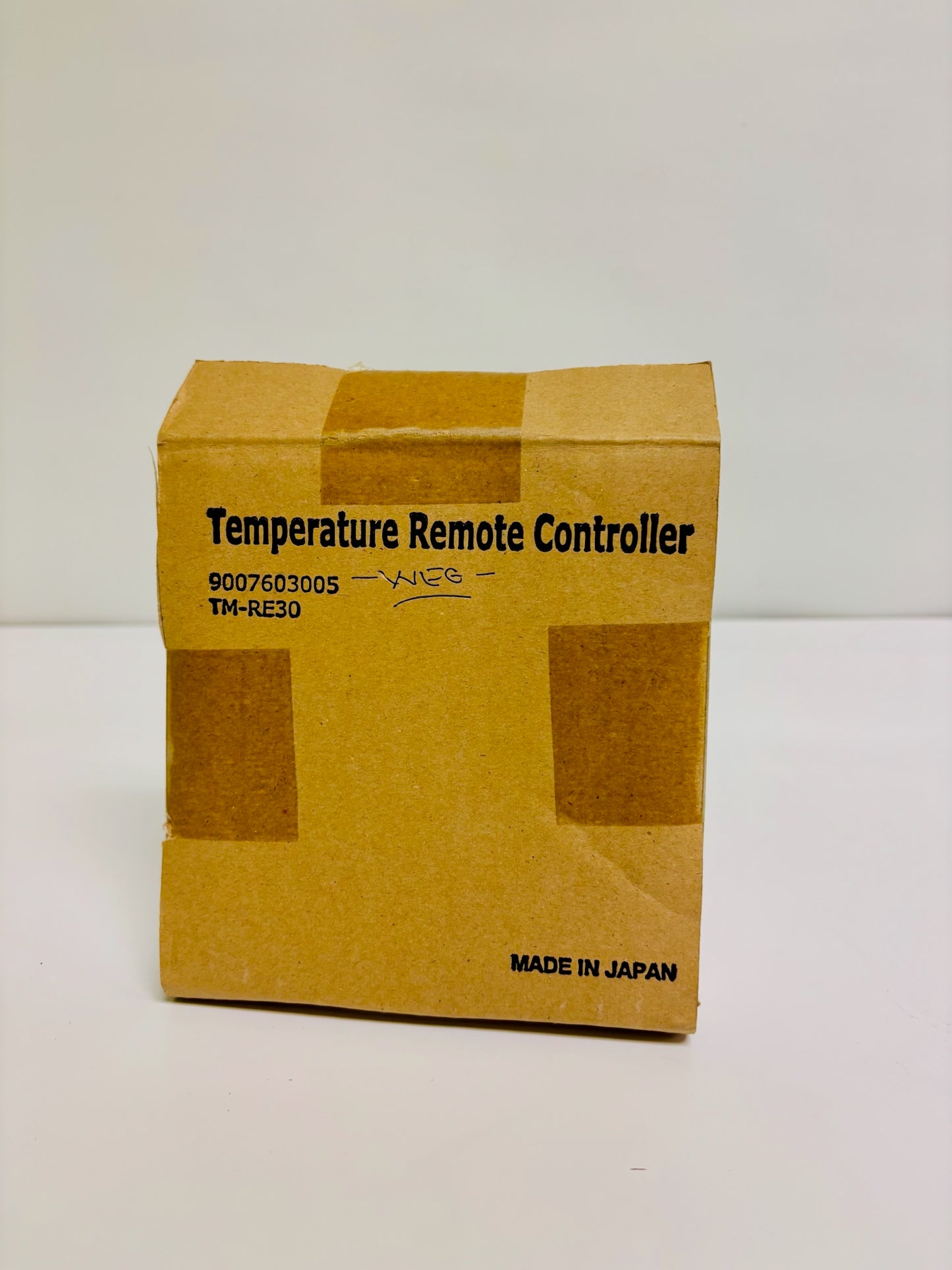 Temperature Remote Controller 9007603005 – Programmable, Digital