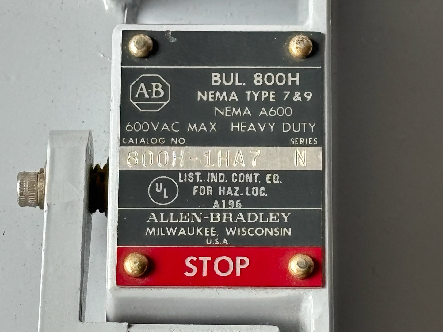 Allen-Bradley 800H-1HA7 Type 7/9 Hazardous-Location Push Button Station