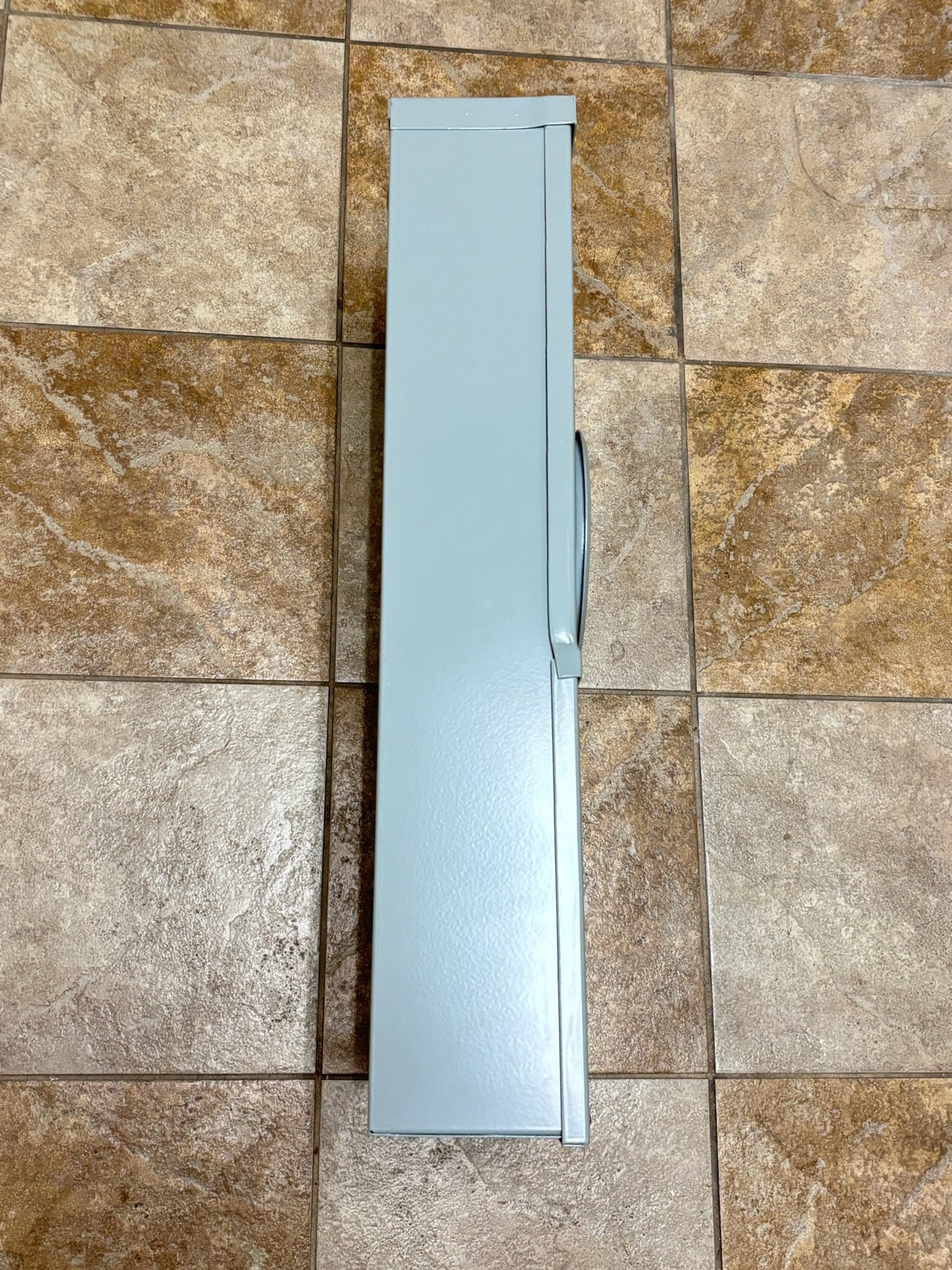 GE / ABB TSM1610CSCUP 100A 16-Space / 32-Circuit Meter/Main Load Center