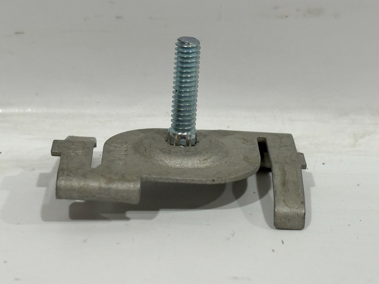194 PC Caddy 4G8 Track Lighting Clip With Stud and Palnut