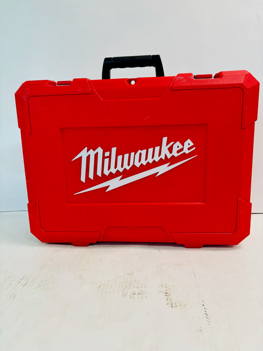 Milwaukee M18 FORCE LOGIC 10‑Ton Knockout Tool Kit (2676‑22) Used One time