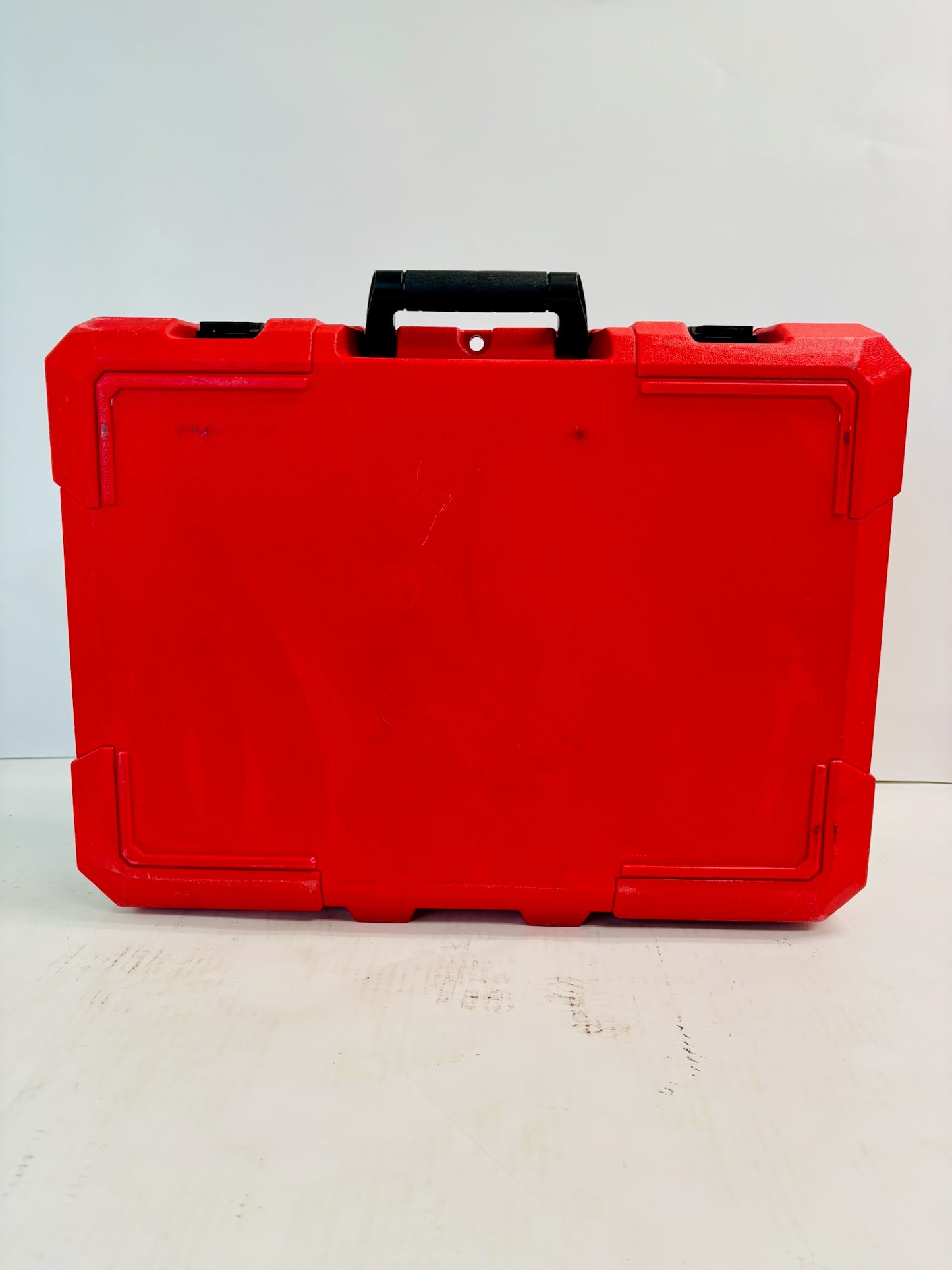Milwaukee M18 FORCE LOGIC 10‑Ton Knockout Tool Kit (2676‑22) Used One time
