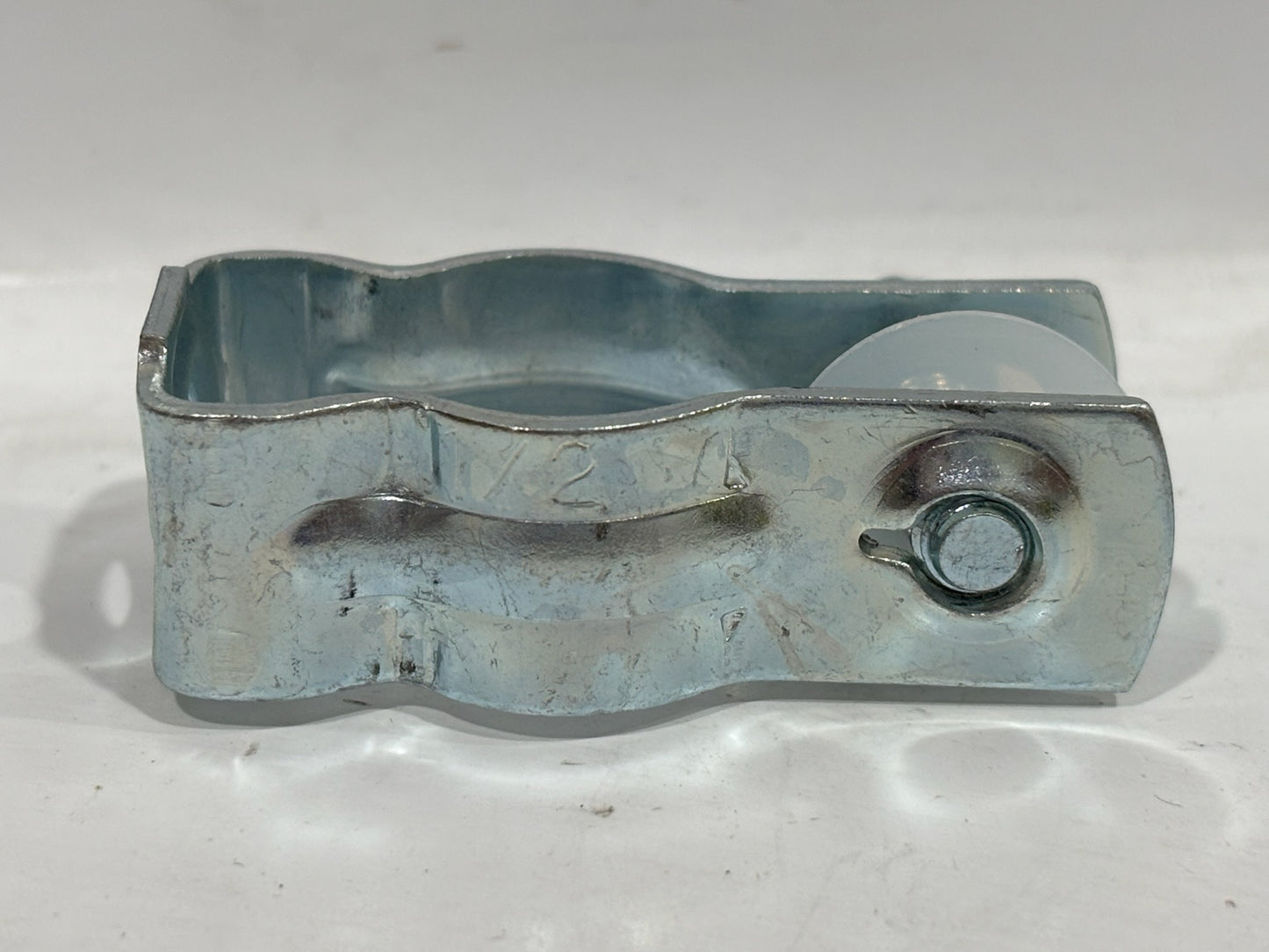 87 PK nVent Caddy CD0B Conduit Hanger (With Bolt Attached)