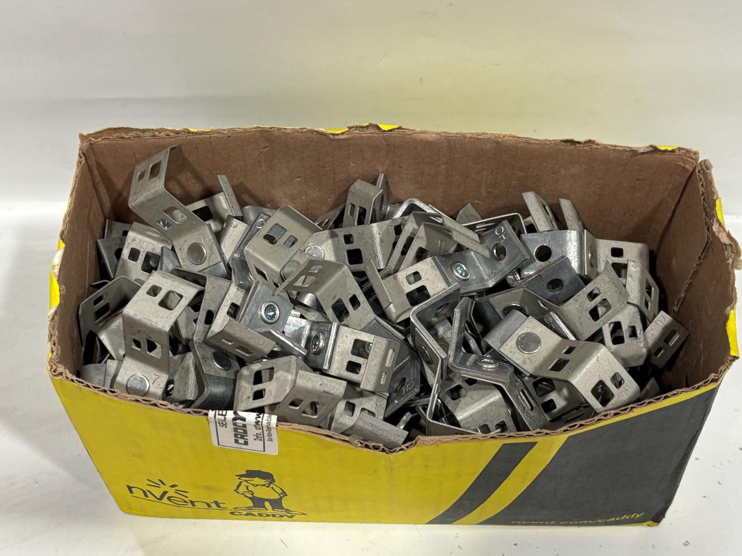 160 PC Caddy Erico 708AB Angled Bracket Support For #8 Wire .162" Dia. Rod