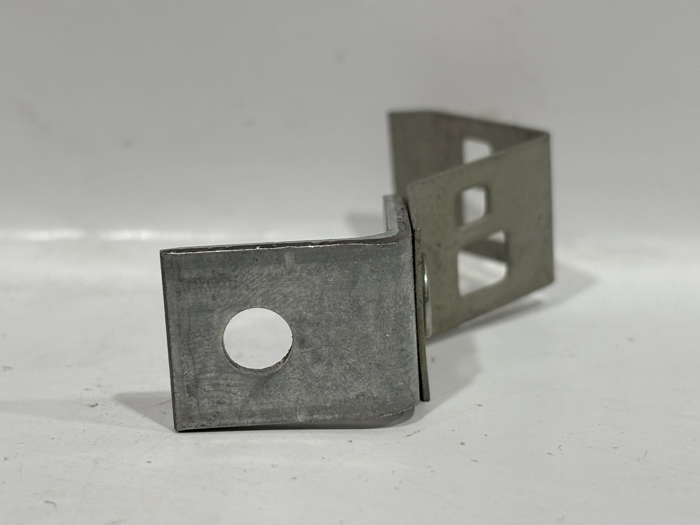 160 PC Caddy Erico 708AB Angled Bracket Support For #8 Wire .162" Dia. Rod