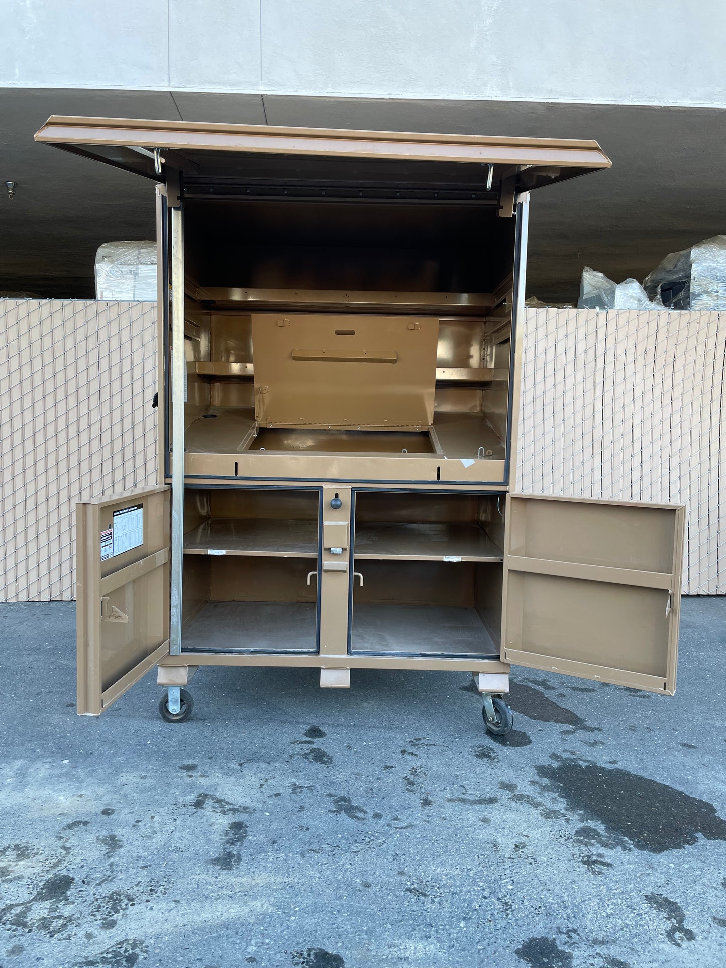 KNAACK Metal Box (119-02) Jobsite Field Office, Tan, 60" W x 44" D x 82-1/2" H