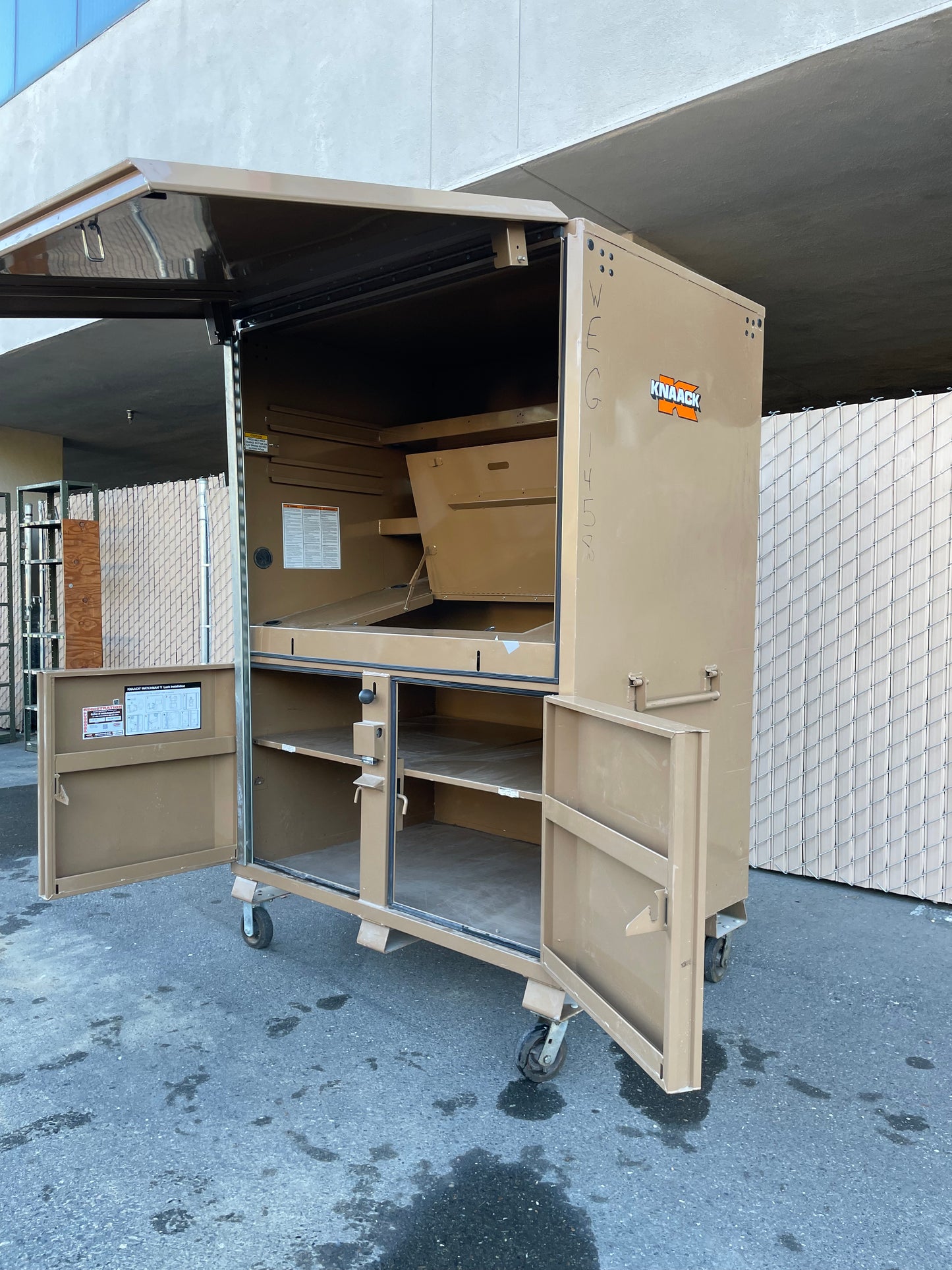 KNAACK Metal Box (119-02) Jobsite Field Office, Tan, 60" W x 44" D x 82-1/2" H