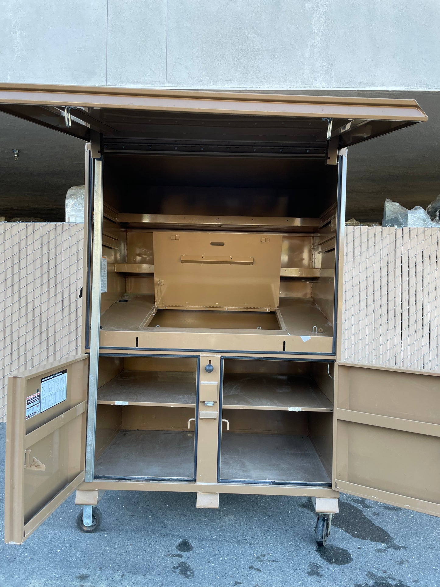 KNAACK Metal Box (119-02) Jobsite Field Office, Tan, 60" W x 44" D x 82-1/2" H