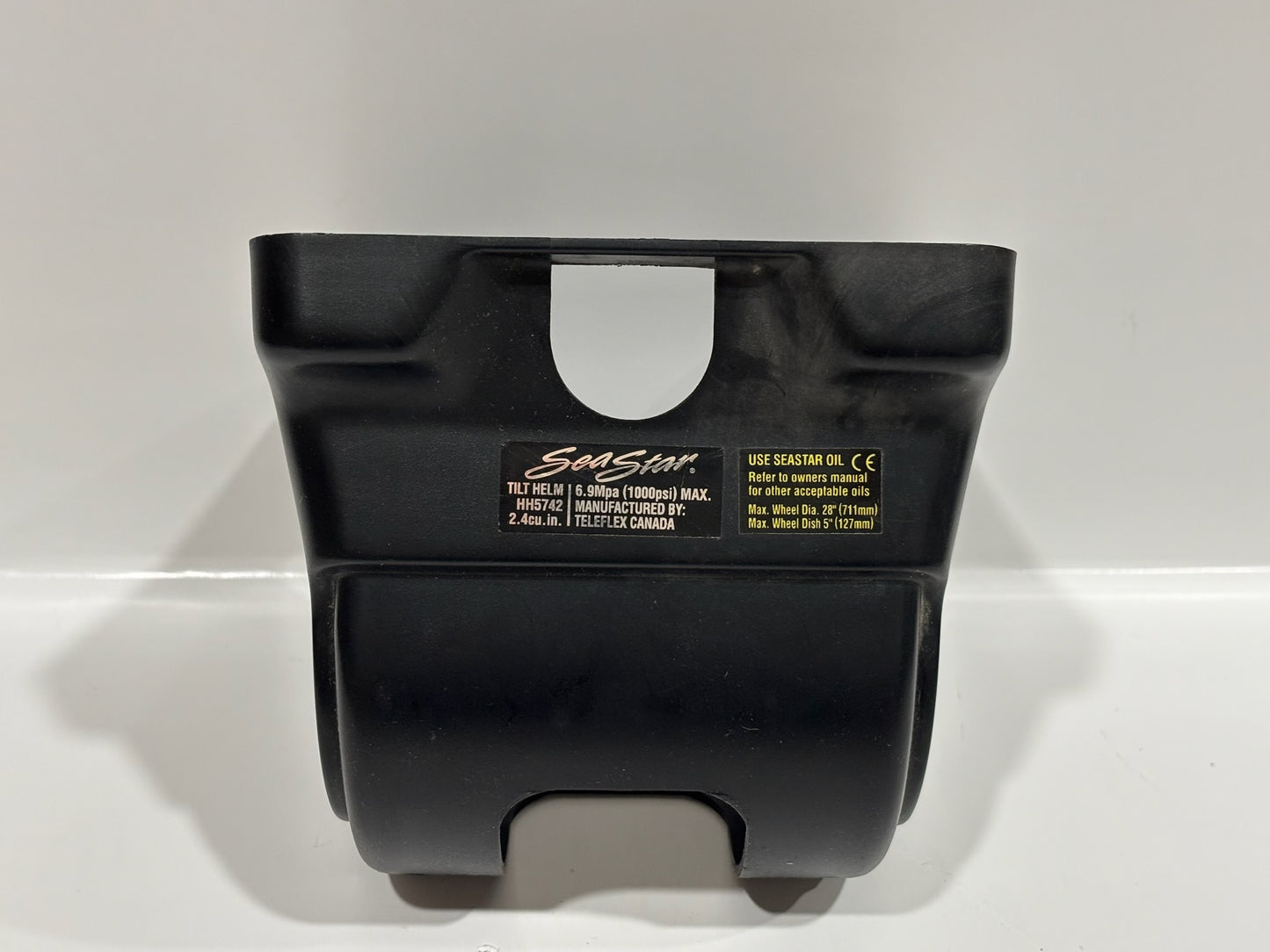 Used Teleflex SeaStar Hydraulic Steering Tilt Helm 2.4 cu.in. HH5742