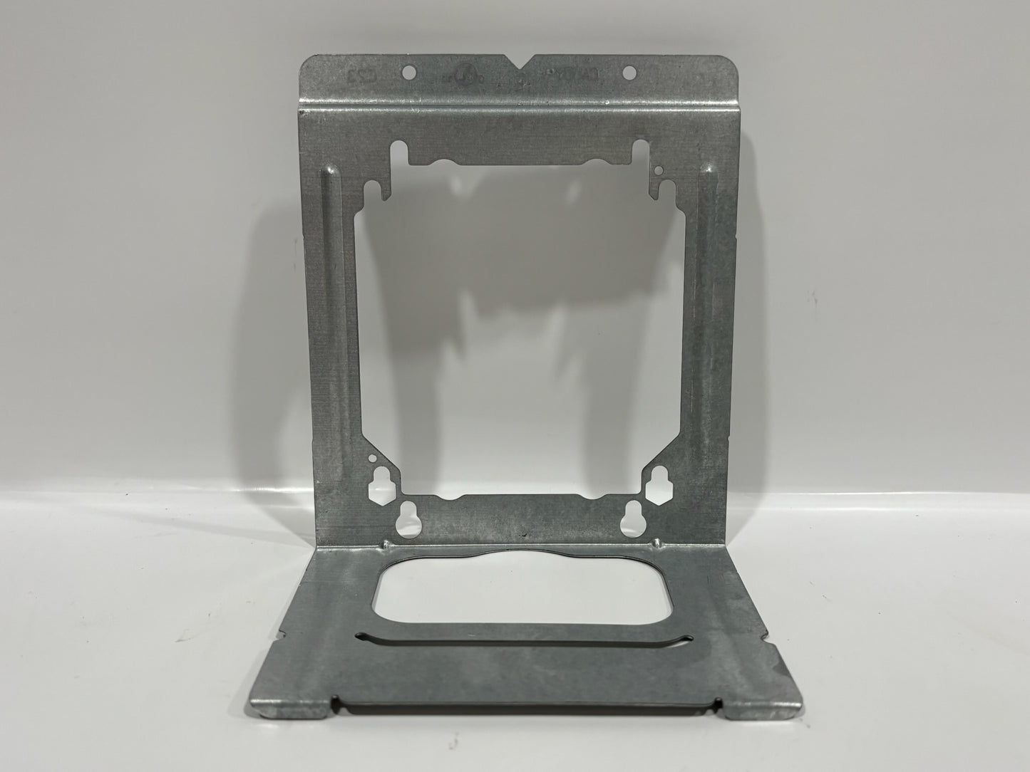 100 PC nVent Caddy C23 Quick Mount Box Support 4" amd 4 11/16" Outlet Box