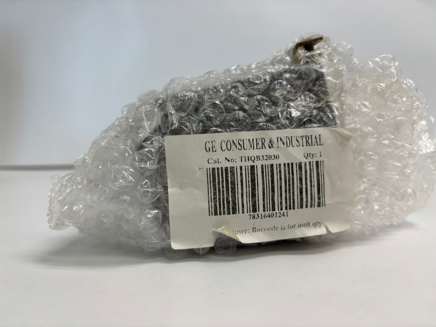 New GE Consumer & Industrials 30 AMP 3 Pole Circuit Breaker THQB32030