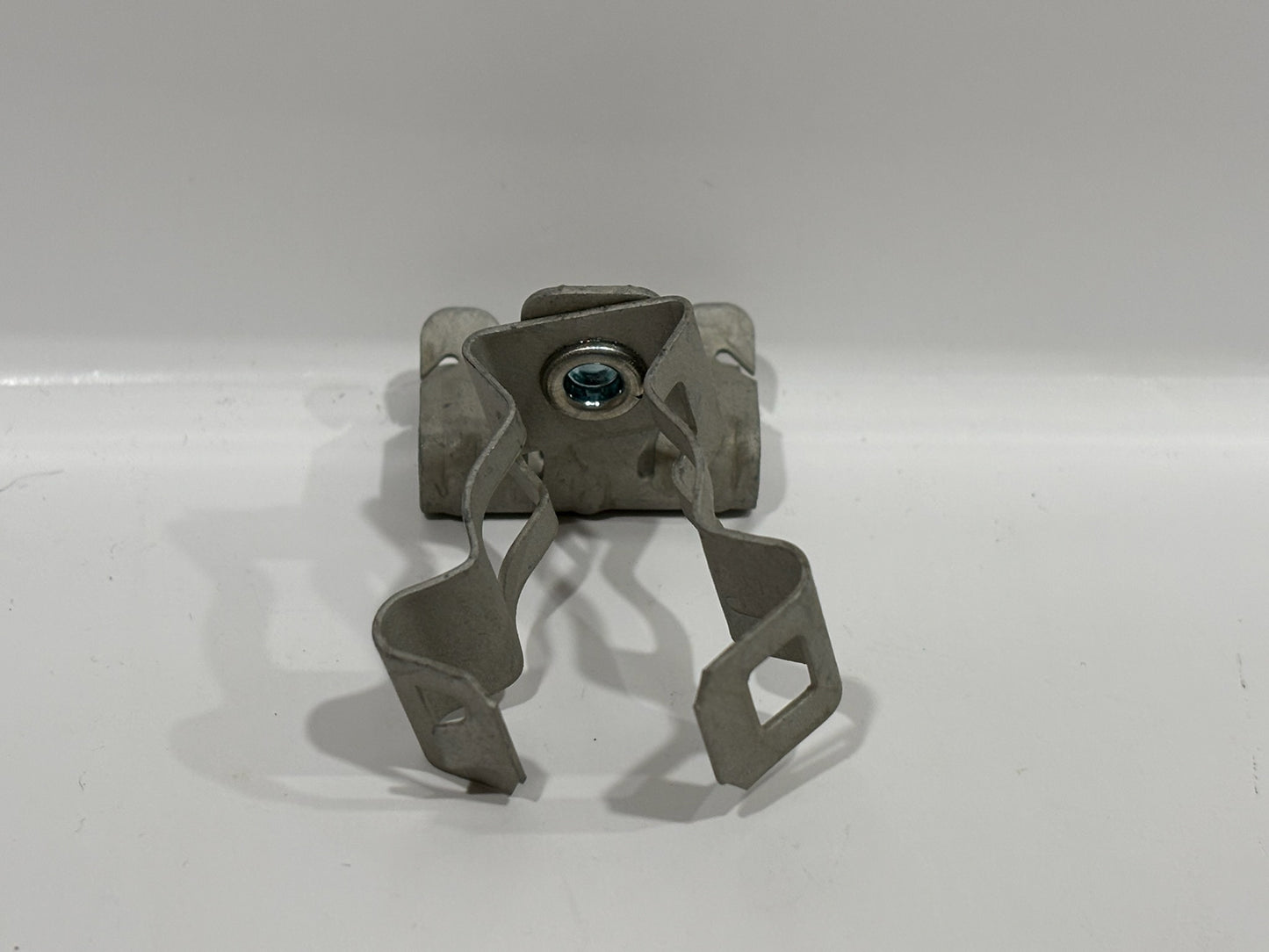 123 PK Erico Caddy 6M24SM Combination Conduit Side Mount For 3/8" EMT