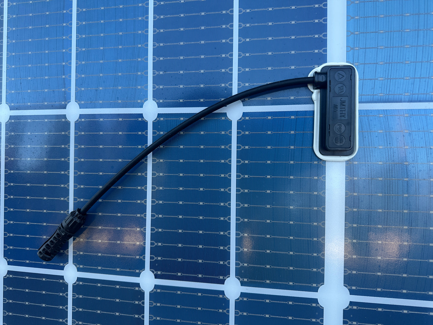 25 PC Qcells 595W Bifacial Steel Frame Solar Panel Q.PEAK DUO RSF XL-G11S.3/BFG