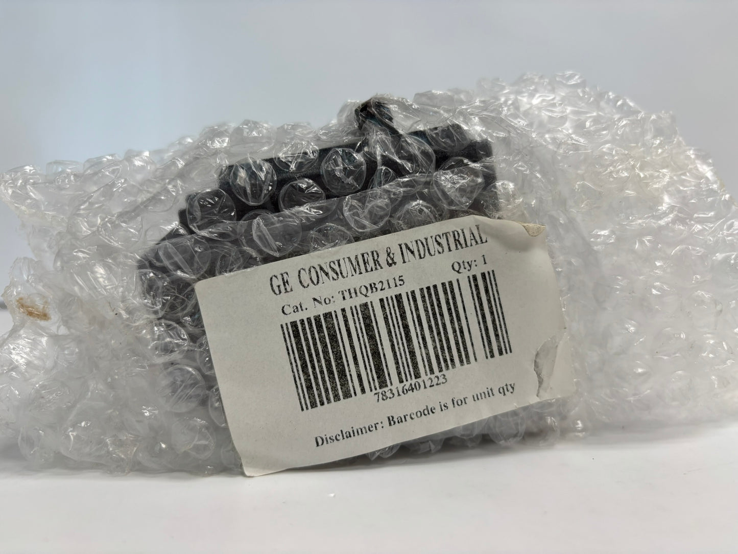 New GE Consumer & Industrial 15 AMP 2 pole circuit breaker THQB2115