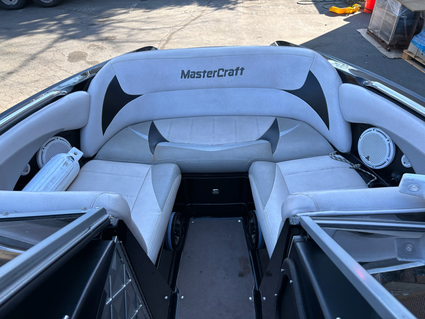 2006 MasterCraft Maristar 200 Boat With $20,000 Speaker Tower System