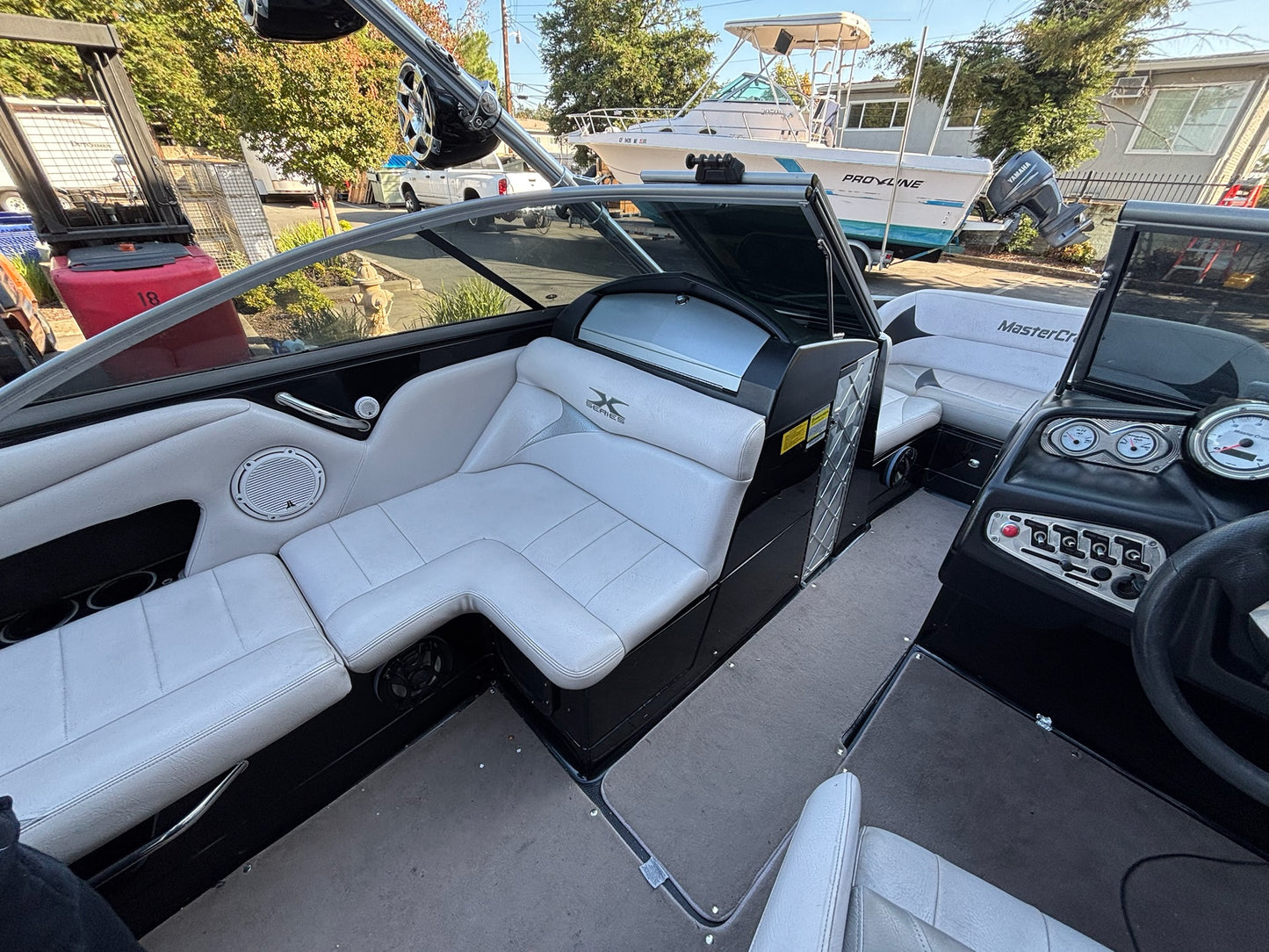 2006 MasterCraft Maristar 200 Boat With $20,000 Speaker Tower System