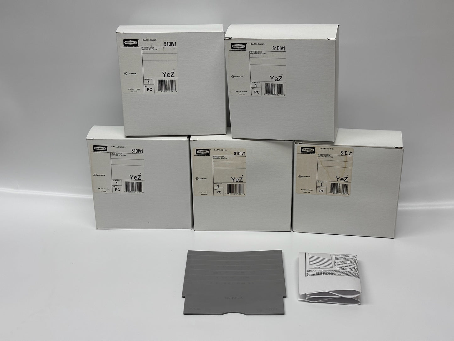 5 PK Hubbell S1DIV1: Gray Side-by-Side Divider for SystemOne Floor Boxes