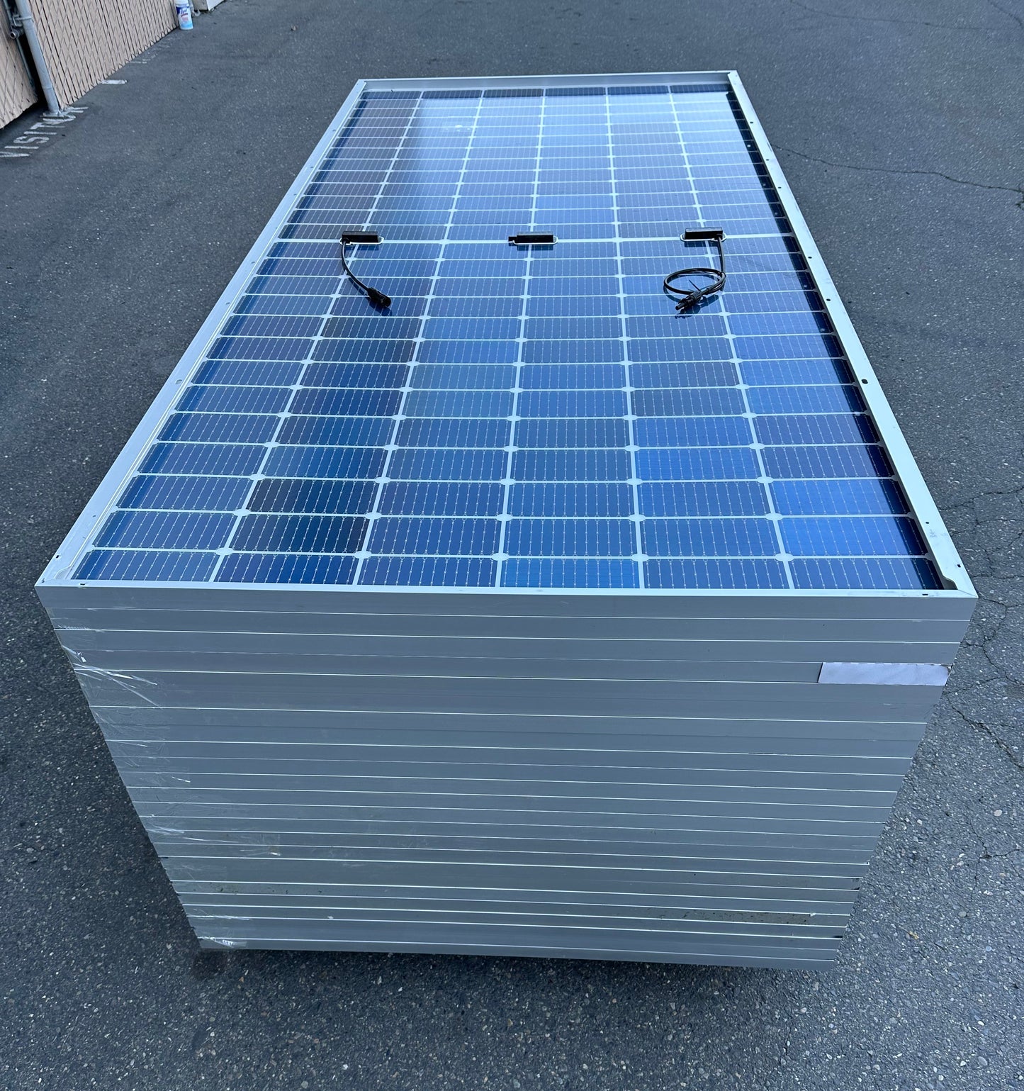 25 PC Qcells 595W Bifacial Steel Frame Solar Panel Q.PEAK DUO RSF XL-G11S.3/BFG